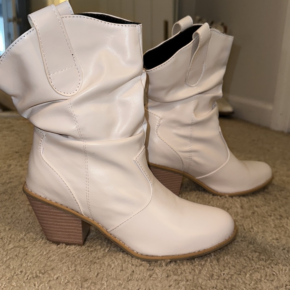 S9 White semi round toe calf heigh cowboy boot slouchy pull up feature tan heels